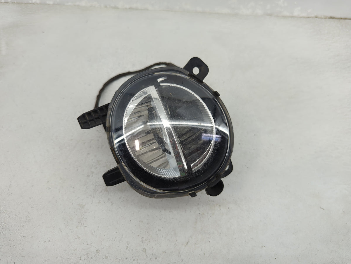 2017-2019 Bmw 330i Passenger Right Oem Front Light Lamp Black - Oemusedautoparts1.com