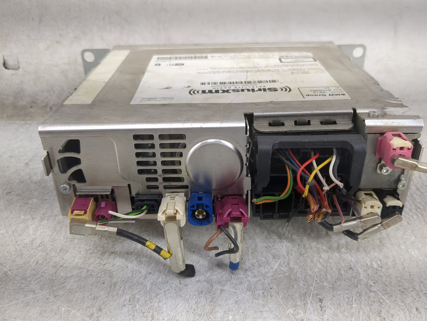 2018-2019 Bmw 330i Radio AM FM Cd Player Receiver Replacement Fits Fits 2018 2019 2020 2021 2022 OEM Used Auto Parts - Oemus