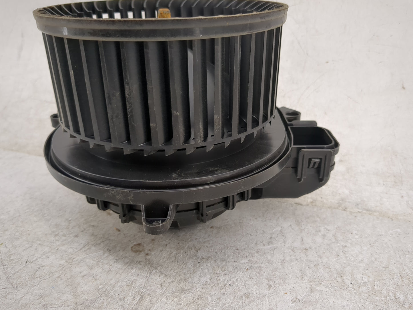 2017-2019 Bmw 330i Heater AC Blower Motor Fits Fits 2012 2013 2014 2015 2016 2017 2018 2019 2020 2021 OEM Used Auto Parts - 