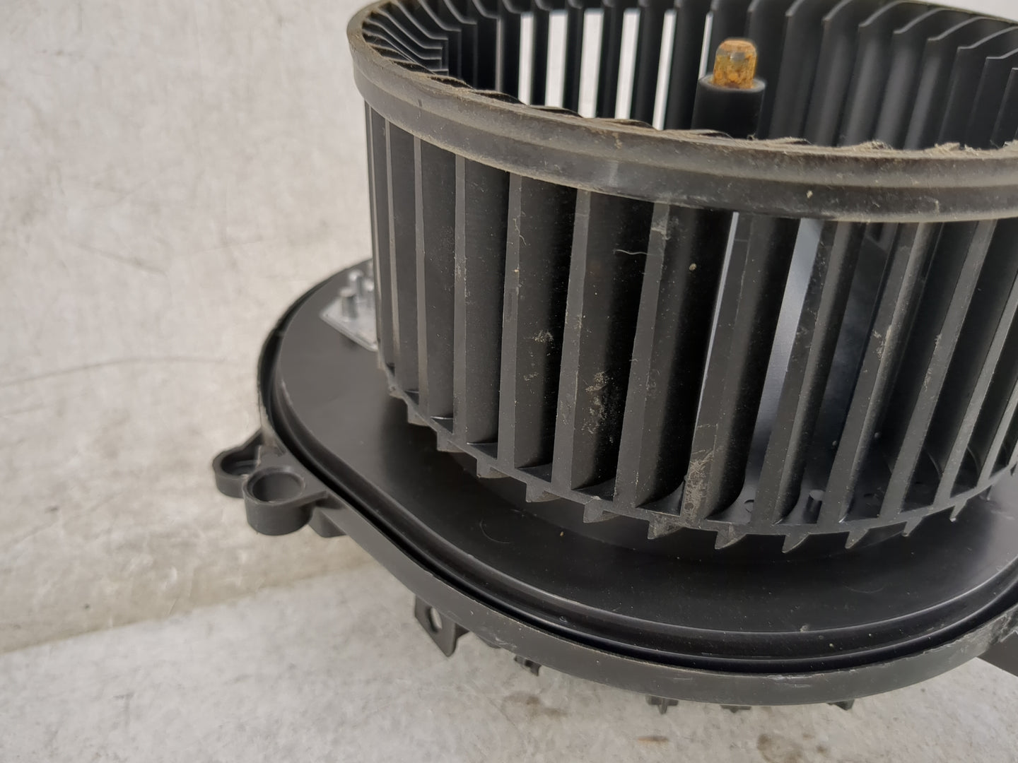 2017-2019 Bmw 330i Heater AC Blower Motor Fits Fits 2012 2013 2014 2015 2016 2017 2018 2019 2020 2021 OEM Used Auto Parts - 