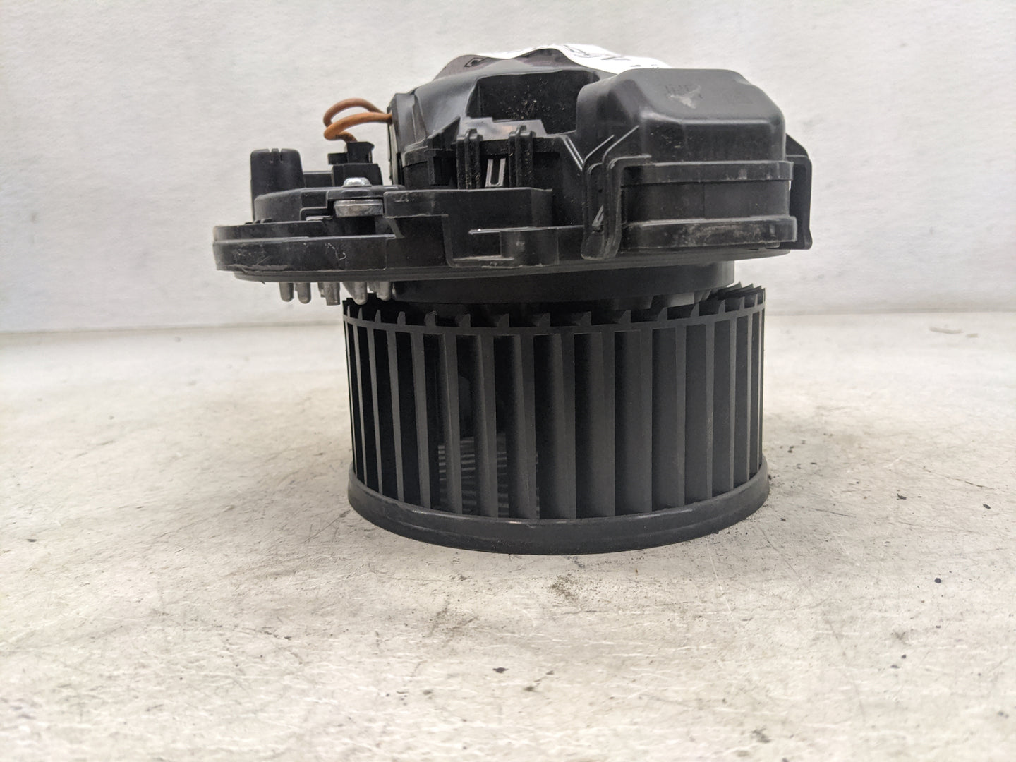 2017-2019 Bmw 330i Heater AC Blower Motor P/N:T954493-A T921557 Fits Fits 2012 2013 2014 2015 2016 2017 2018 2019 2020 2021 