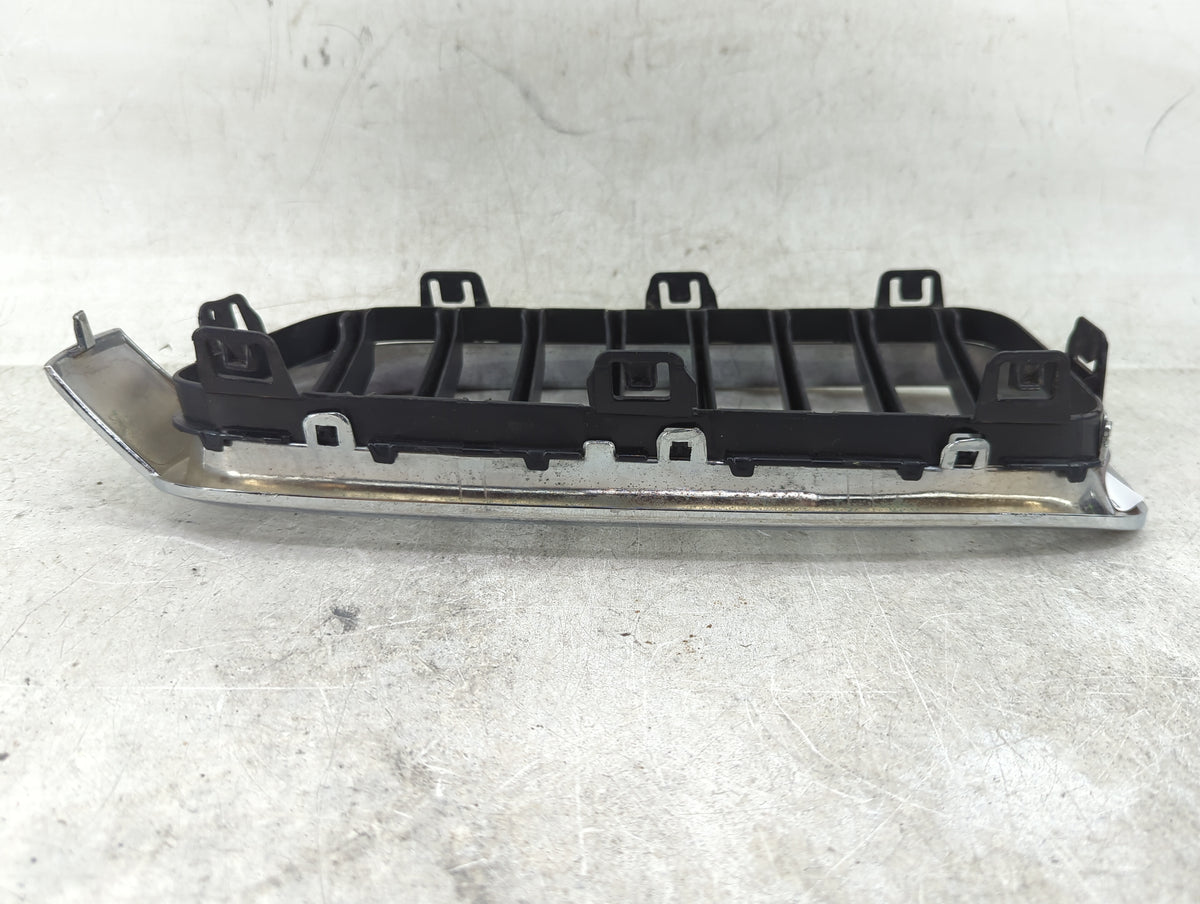 2017-2019 Bmw 330i Front Grille Bumper Not Included 1459663 - Oemusedautoparts1.com