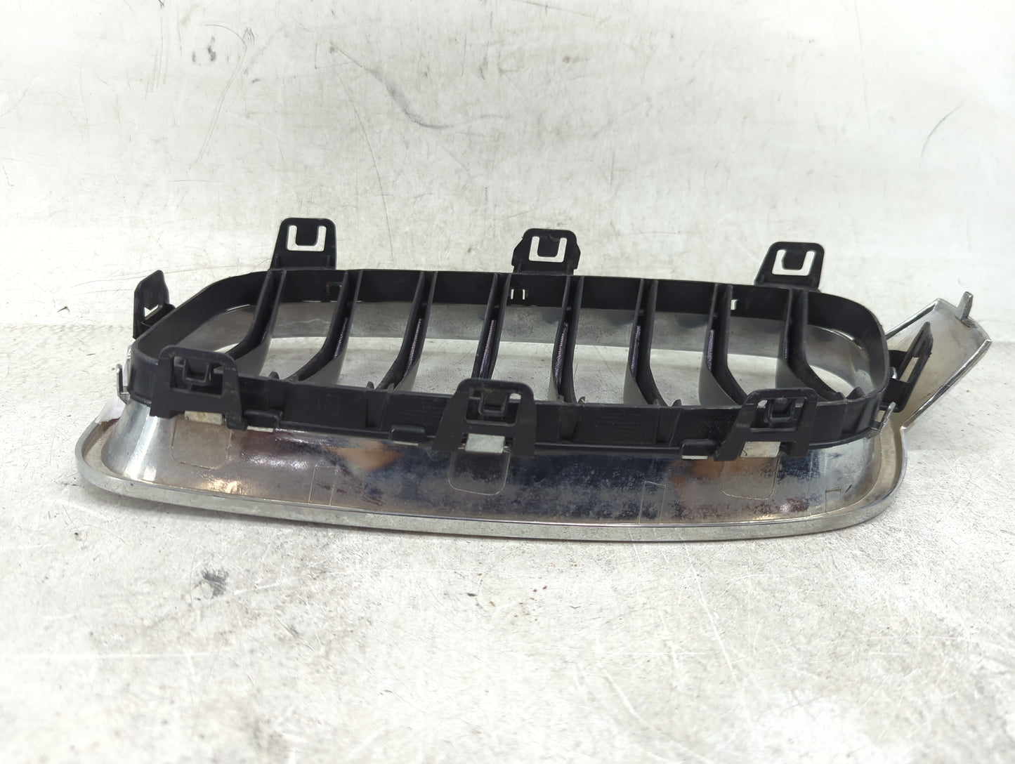 2017-2019 Bmw 330i Front Grille Bumper Not Included 1459663 - Oemusedautoparts1.com