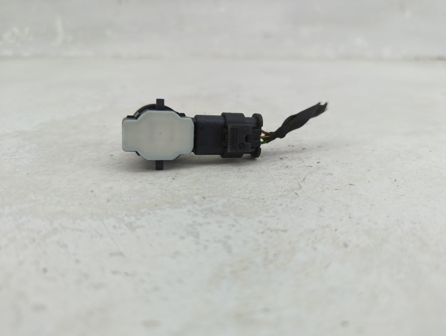 Park Assist Sensor - Oemusedautoparts1.com
