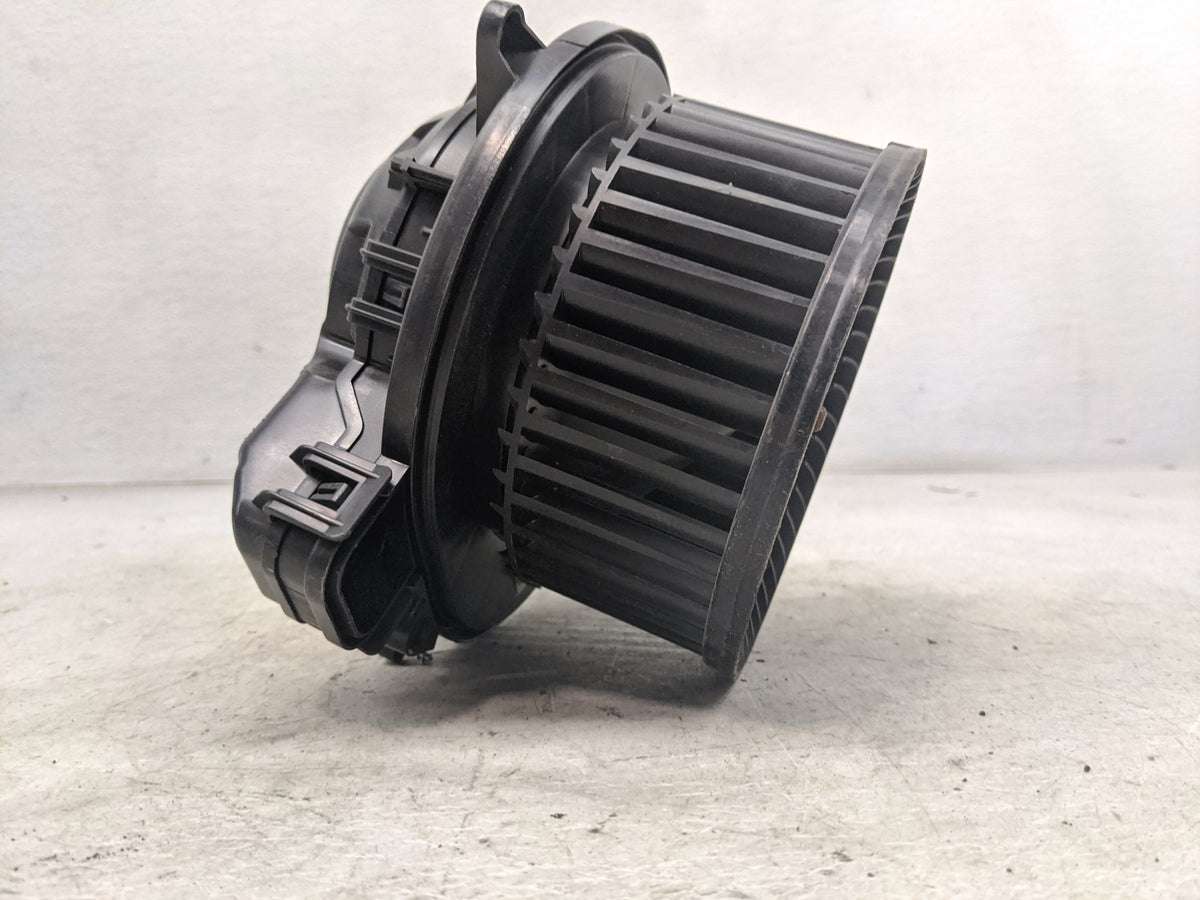 2017-2020 Bmw 430i Heater AC Blower Motor P/N:9391991-01 T854463-A Fits Fits 2012 2013 2014 2015 2016 2017 2018 2019 2020 20