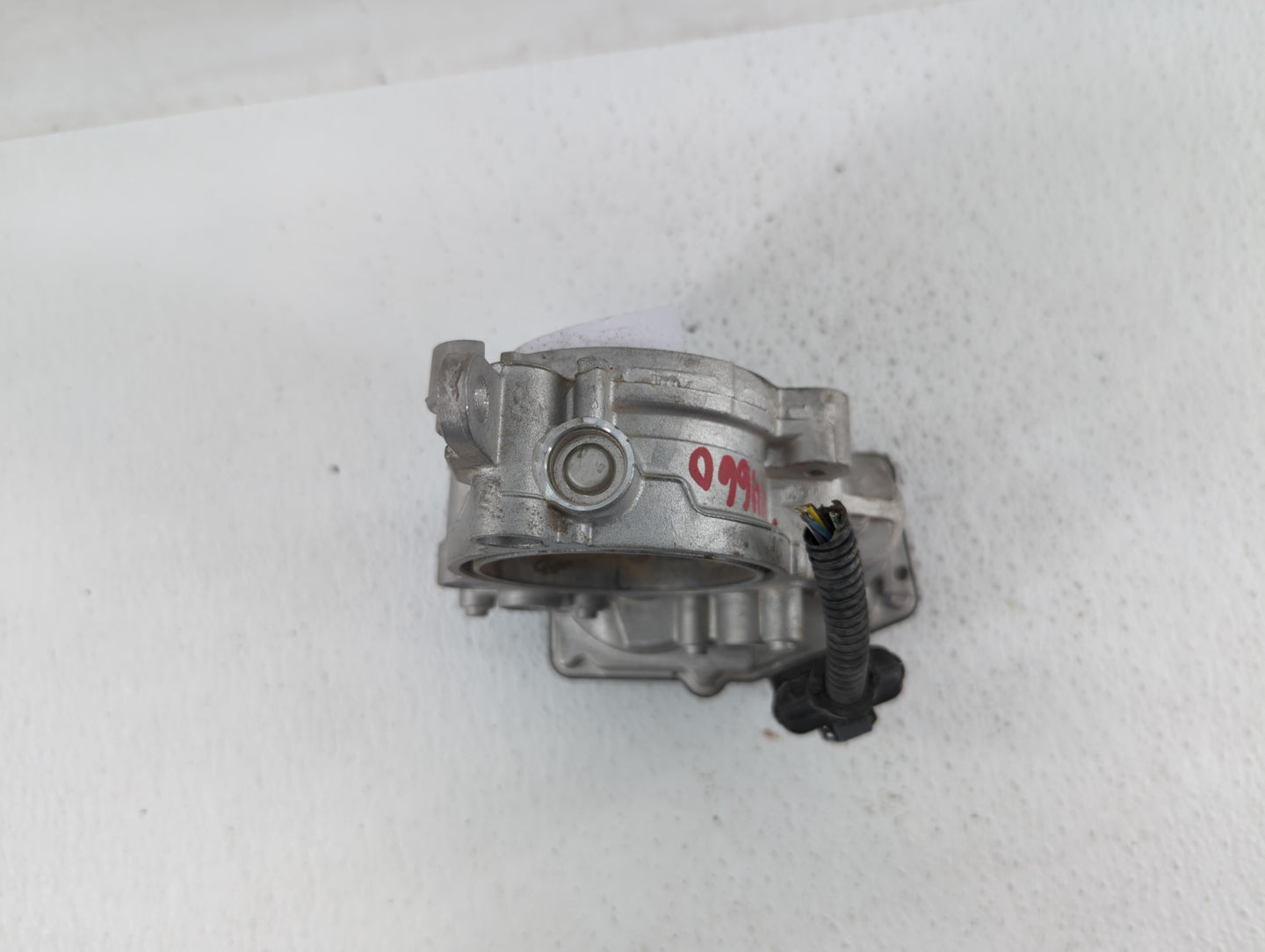 2017-2019 Bmw 430i Throttle Body P/N:8 601 651 Fits Fits 2016 2017 2018 2019 OEM Used Auto Parts - Oemusedautoparts1.com