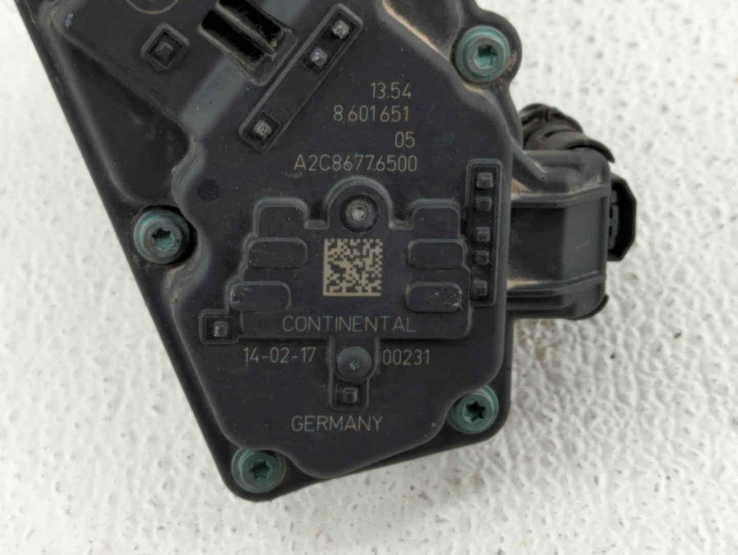 2017-2019 Bmw 430i Throttle Body P/N:8 601 651 Fits Fits 2016 2017 2018 2019 OEM Used Auto Parts - Oemusedautoparts1.com