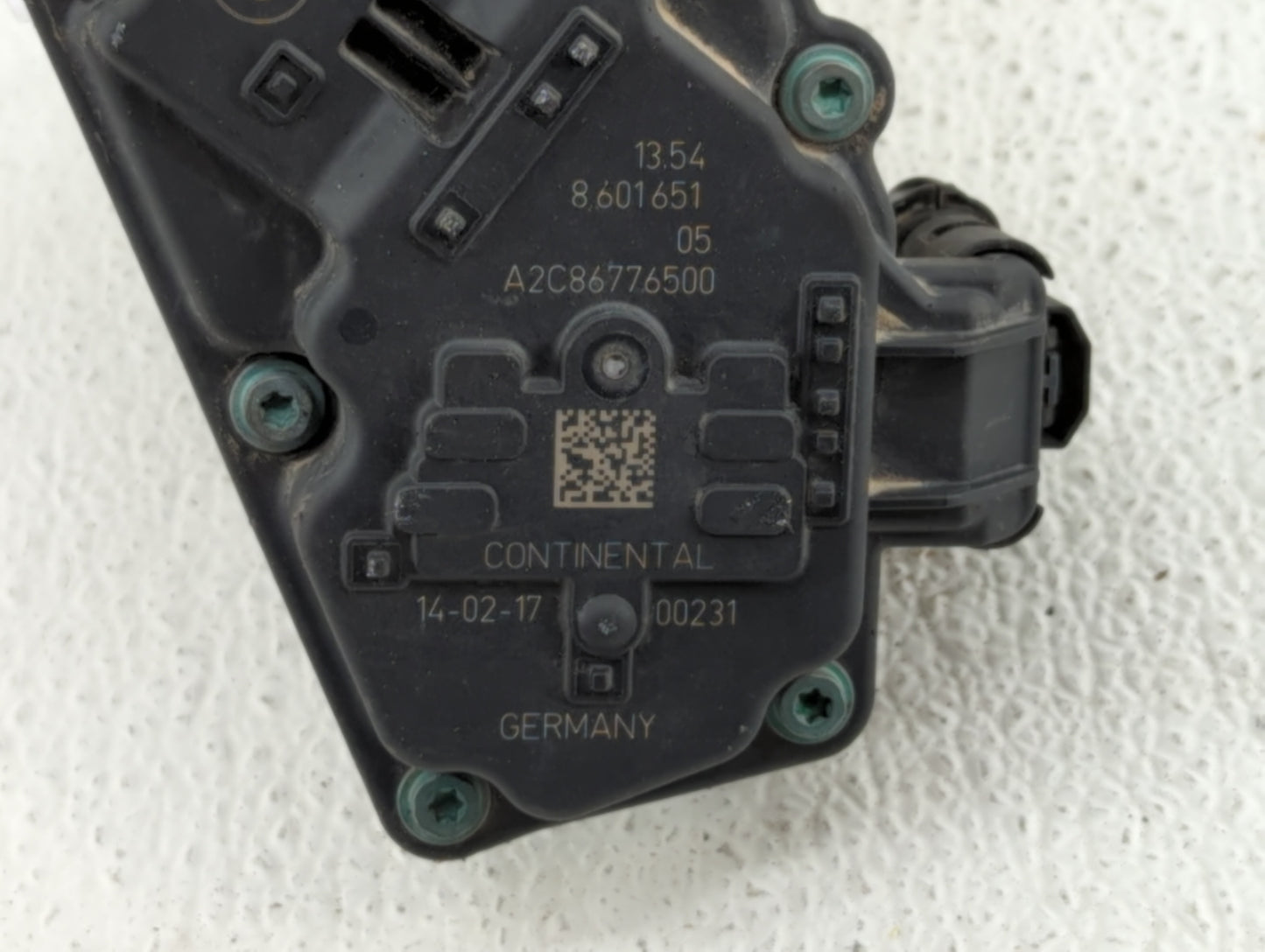 2017-2019 Bmw 430i Throttle Body P/N:8 601 651 Fits Fits 2016 2017 2018 2019 OEM Used Auto Parts - Oemusedautoparts1.com