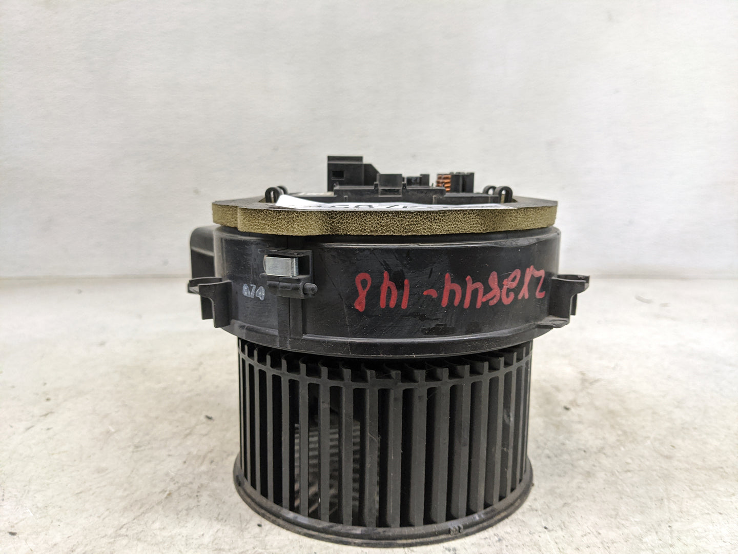 2018 Bmw 530 Heater AC Blower Motor P/N:F011500123 0130309508, DK409007 Fits OEM Used Auto Parts - Oemusedautoparts1.com