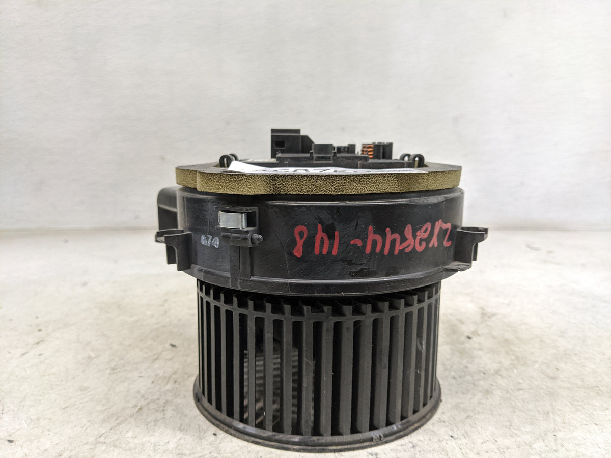 2018 Bmw 530 Heater AC Blower Motor P/N:F011500123 0130309508, DK409007 Fits OEM Used Auto Parts - Oemusedautoparts1.com
