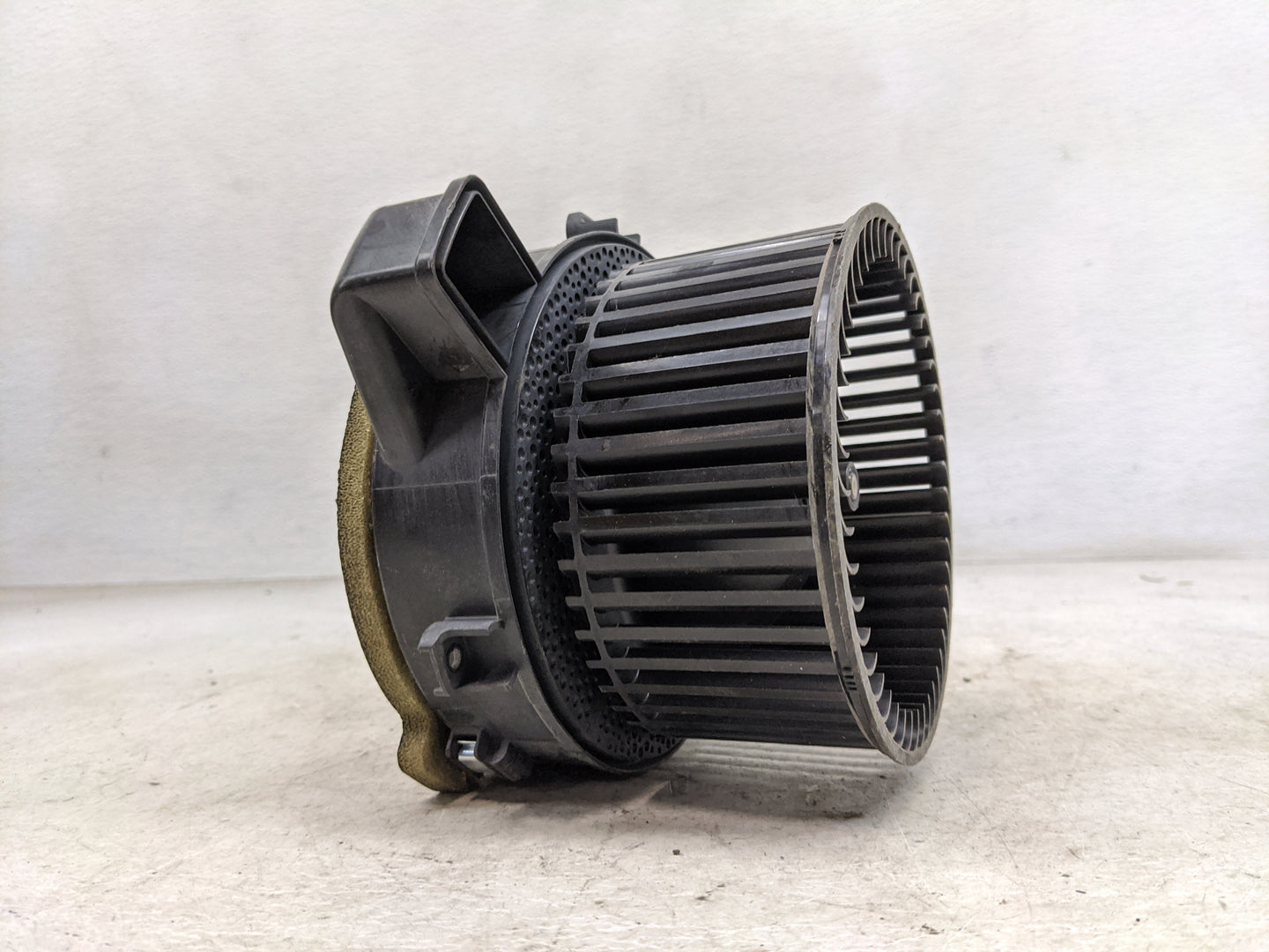 2018 Bmw 530 Heater AC Blower Motor P/N:F011500123 0130309508, DK409007 Fits OEM Used Auto Parts - Oemusedautoparts1.com