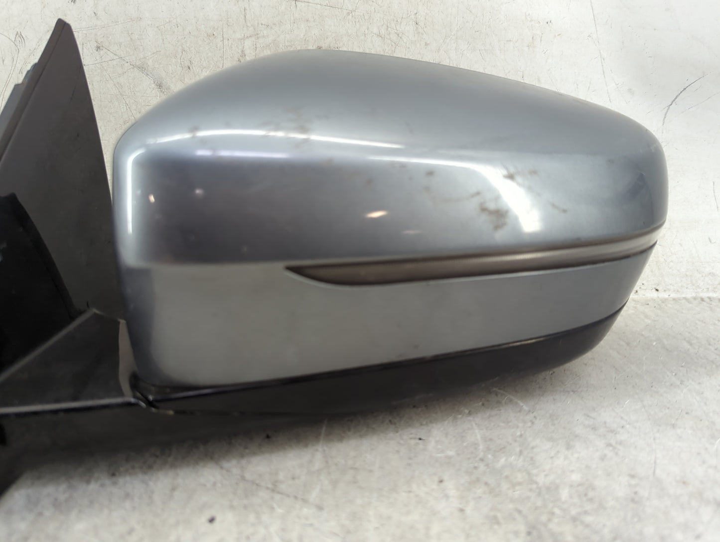 2017-2020 Bmw 530 Driver Side View Mirror - Left Door Mirror OEM Used - Oemusedautoparts1.com