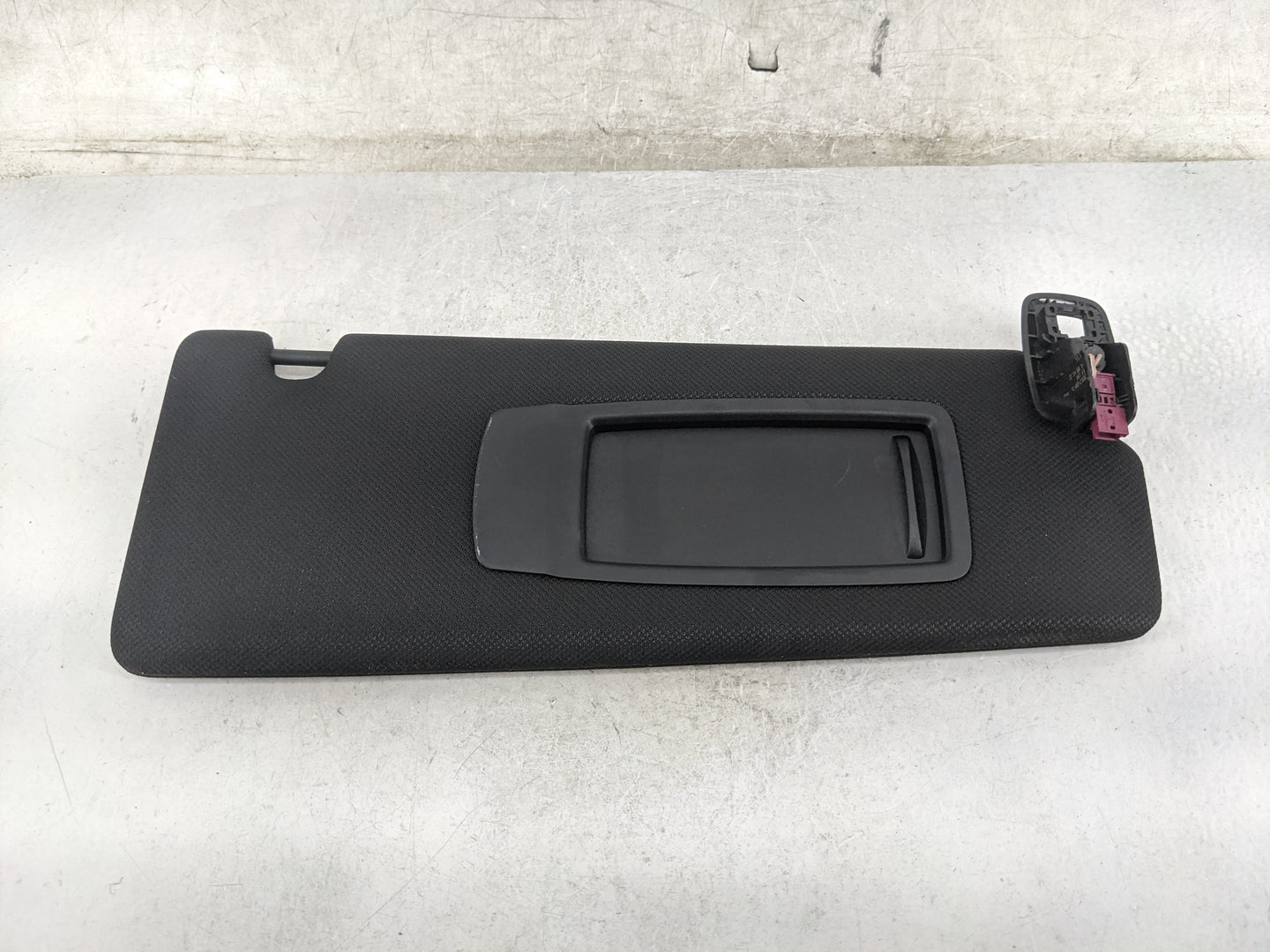 2017-2020 Bmw 530 Sun Visor Shade Replacement Passenger Right Mirror Fits Fits 2017 2018 2019 2020 OEM Used Auto Parts - Oem