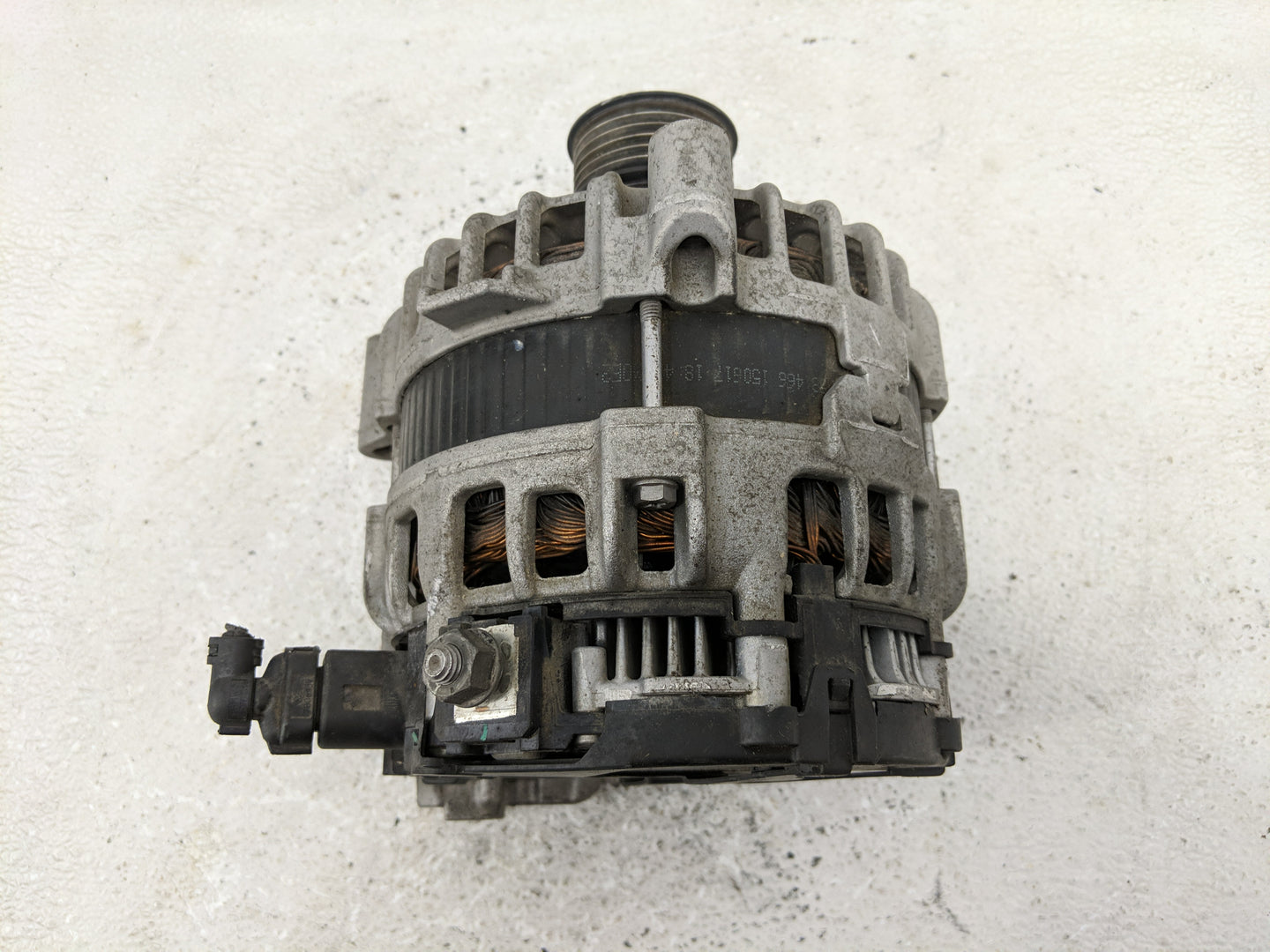 2017-2020 Bmw 530i Alternator Replacement Generator Charging Assembly Engine OEM P/N:0 125 814 004 Fits OEM Used Auto Parts 