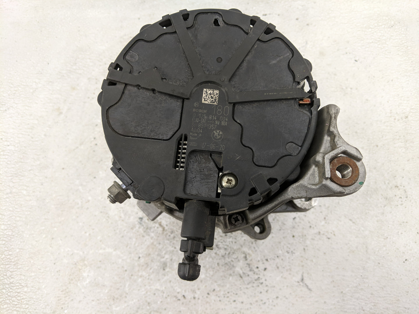 2017-2020 Bmw 530i Alternator Replacement Generator Charging Assembly Engine OEM P/N:0 125 814 004 Fits OEM Used Auto Parts 