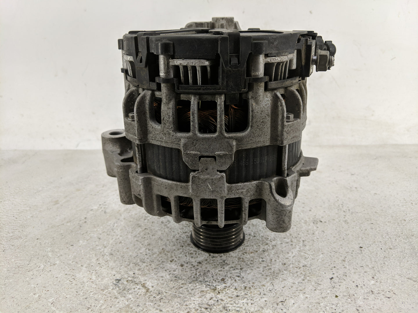 2017-2020 Bmw 530i Alternator Replacement Generator Charging Assembly Engine OEM P/N:0 125 814 004 Fits OEM Used Auto Parts 