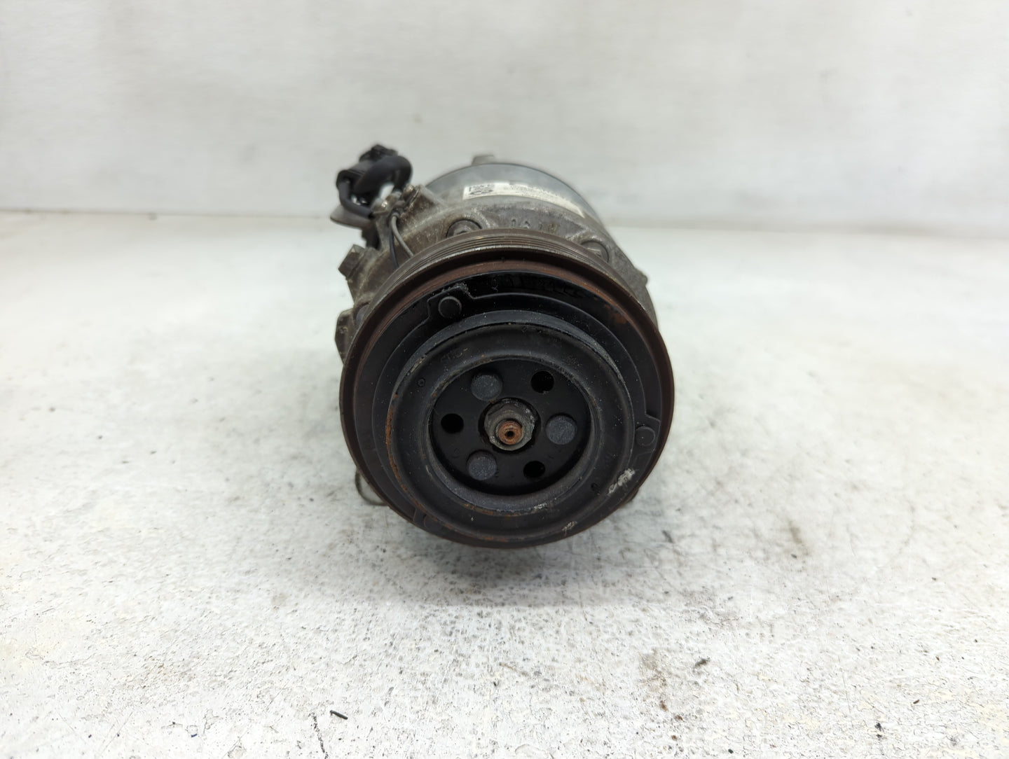 2017-2019 Bmw 530i Air Conditioning A/c Ac Compressor Oem - Oemusedautoparts1.com