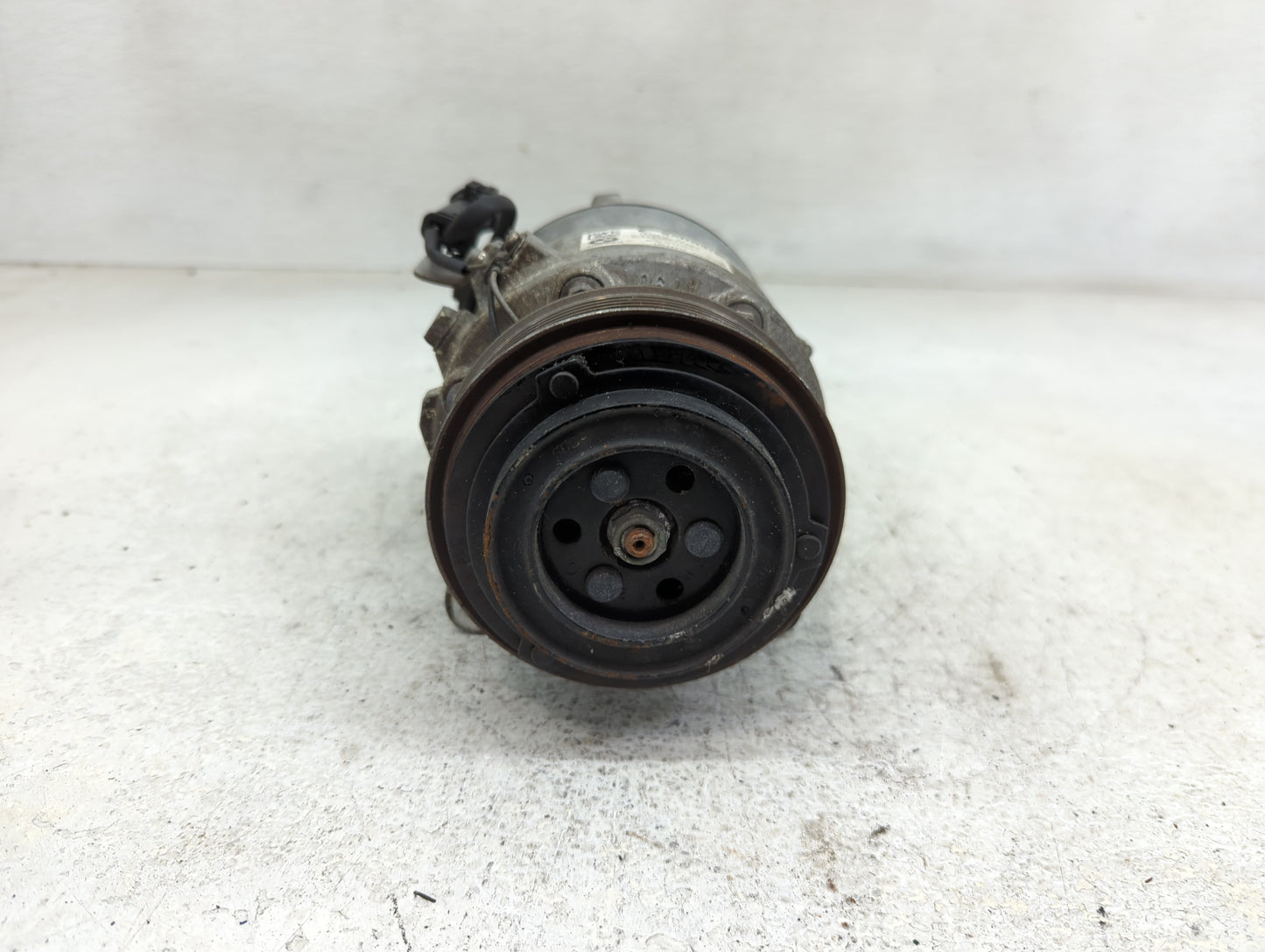 2017-2019 Bmw 530i Air Conditioning A/c Ac Compressor Oem - Oemusedautoparts1.com