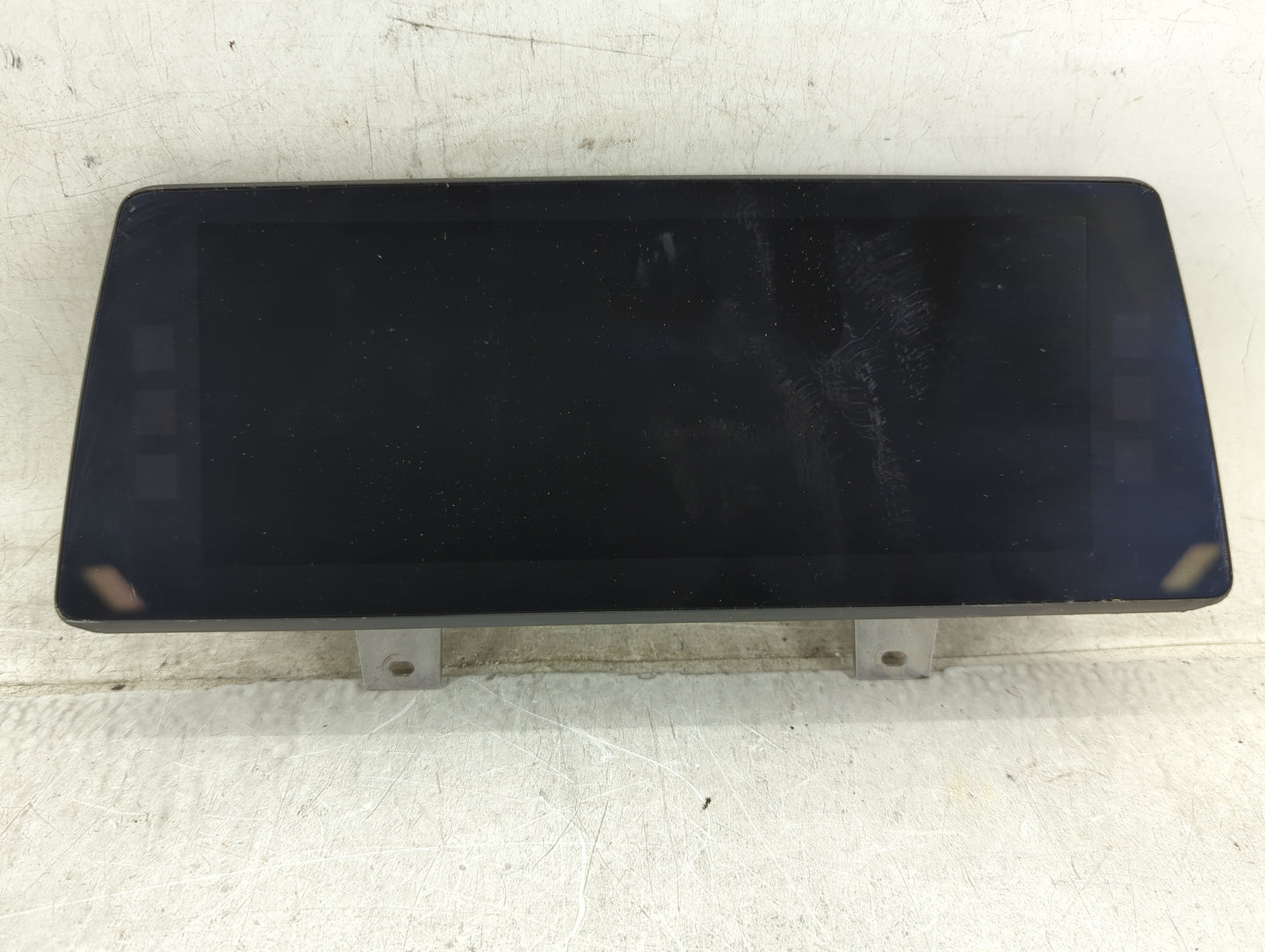 2017-2018 Bmw 530i Information Display Screen - Oemusedautoparts1.com