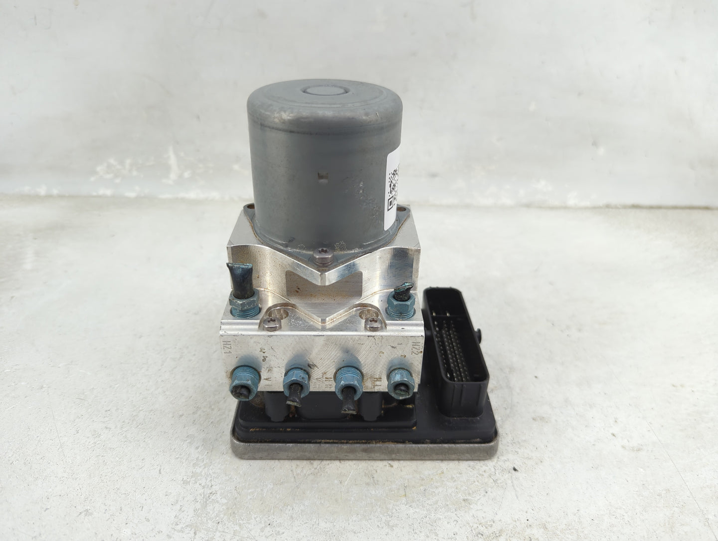 2018-2020 Bmw 530i ABS Pump Control Module Replacement P/N:S68073210 Fits Fits 2017 2018 2019 2020 2021 OEM Used Auto Parts 