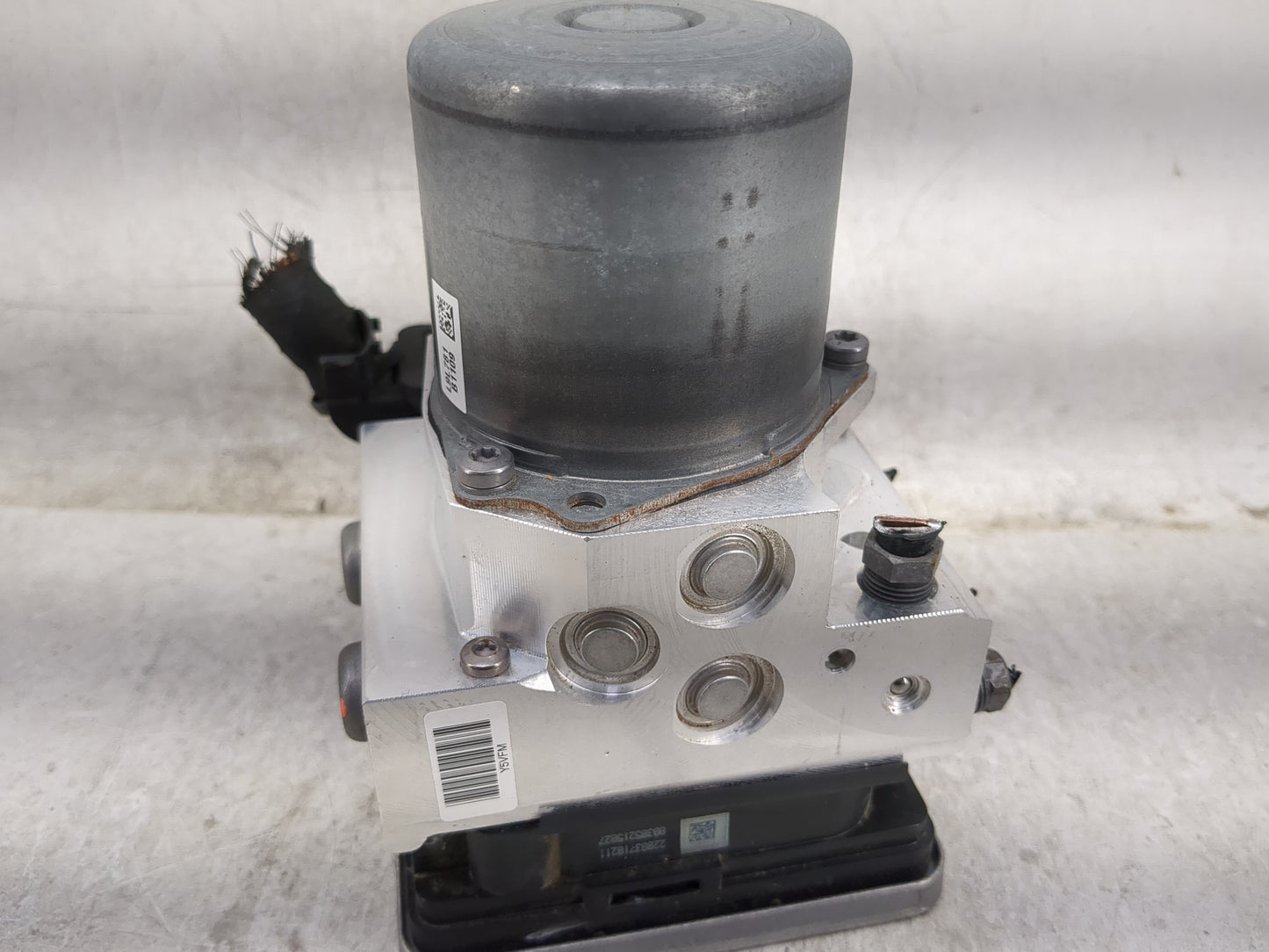 2018-2020 Bmw 530i ABS Pump Control Module Replacement P/N:S68073210 Fits Fits 2017 2018 2019 2020 2021 OEM Used Auto Parts 