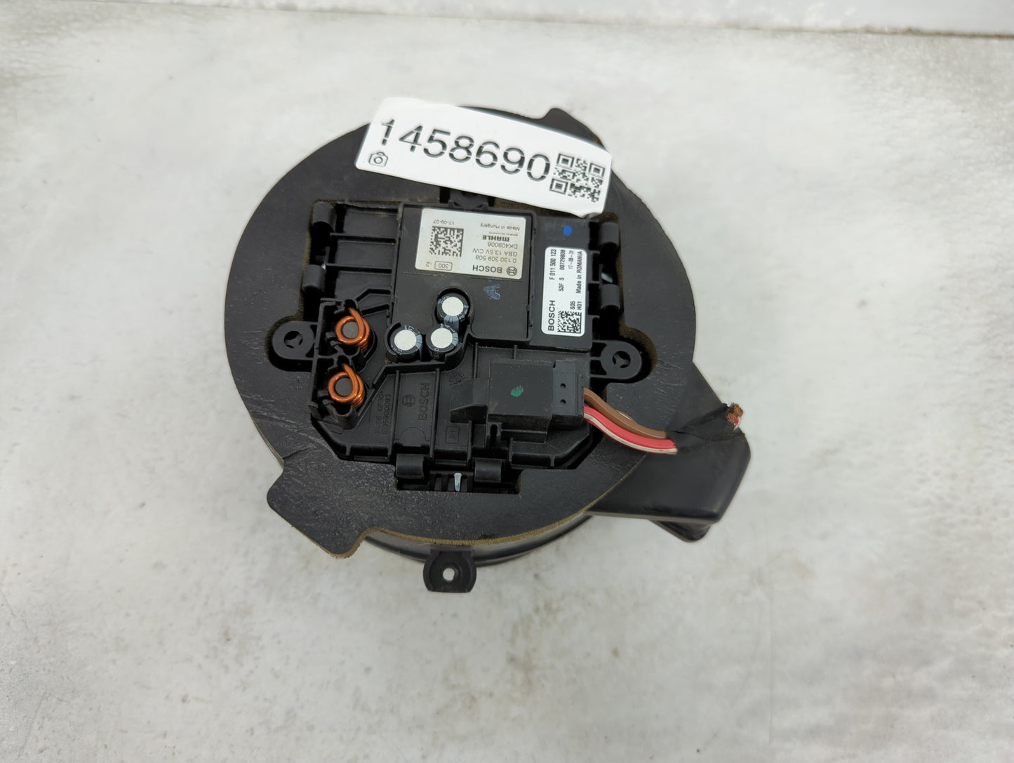 2018 Bmw 530i Heater AC Blower Motor P/N:0130309508 DK409006 Fits OEM Used Auto Parts - Oemusedautoparts1.com