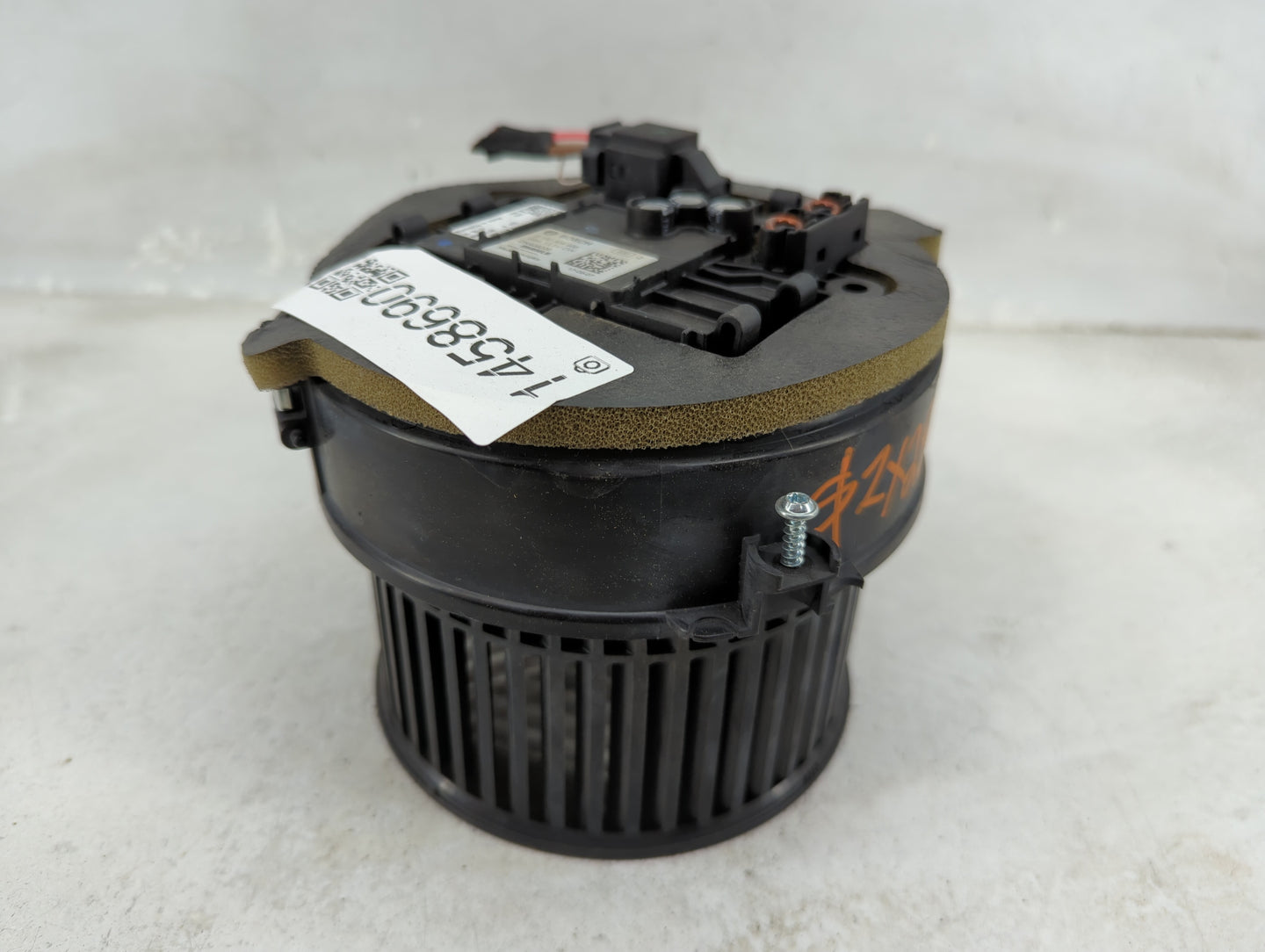 2018 Bmw 530i Heater AC Blower Motor P/N:0130309508 DK409006 Fits OEM Used Auto Parts - Oemusedautoparts1.com
