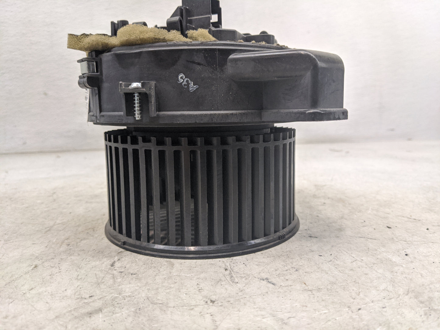 2018 Bmw 530i Heater AC Blower Motor P/N:F011500123 0130309508 Fits OEM Used Auto Parts - Oemusedautoparts1.com