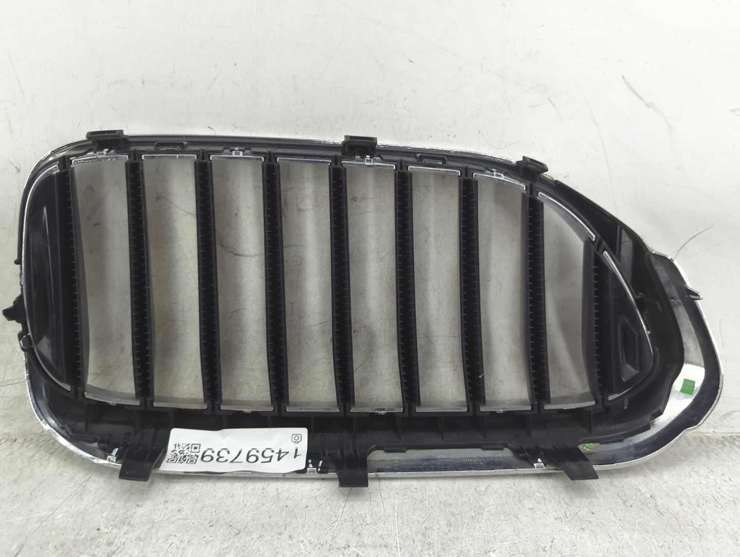 2017-2020 Bmw 530i Front Grille Bumper Not Included - Oemusedautoparts1.com
