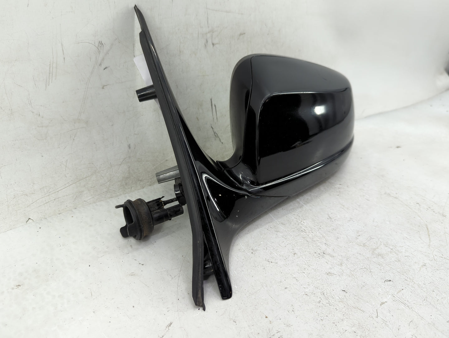 2012-2013 Bmw 535i Driver Side View Mirror - Left Door Mirror OEM Used - Oemusedautoparts1.com