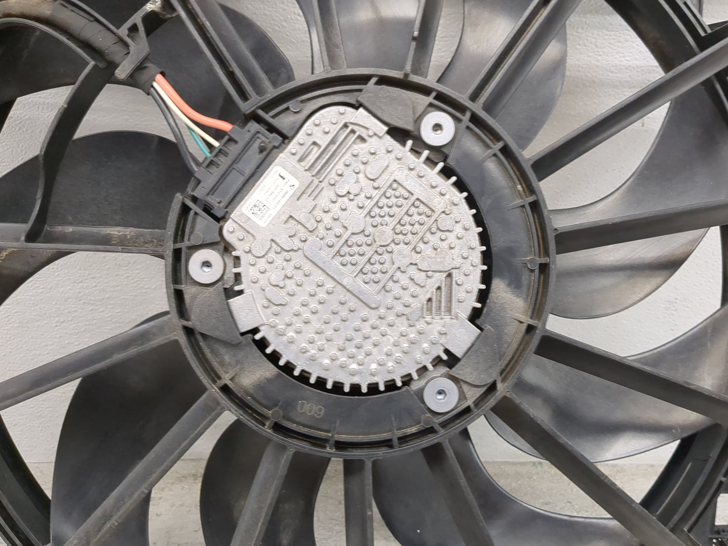 Bmw 540 Electric Radiator Cooling Fan Motor Assembly - Oemusedautoparts1.com