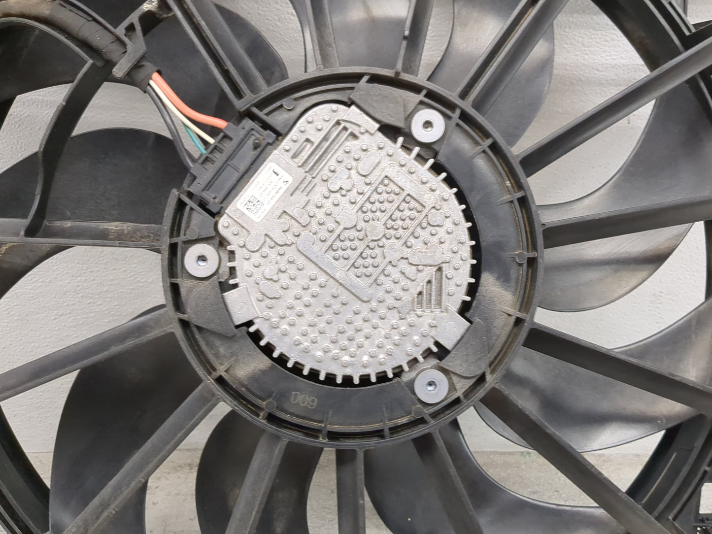 Bmw 540 Electric Radiator Cooling Fan Motor Assembly - Oemusedautoparts1.com