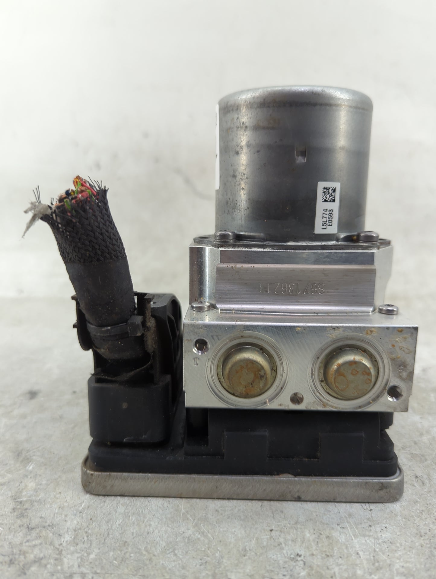 2017-2018 Bmw 540i ABS Pump Control Module Replacement P/N:34516889216 34526889215, EBC460, A006V675 Fits Fits 2016 2017 201