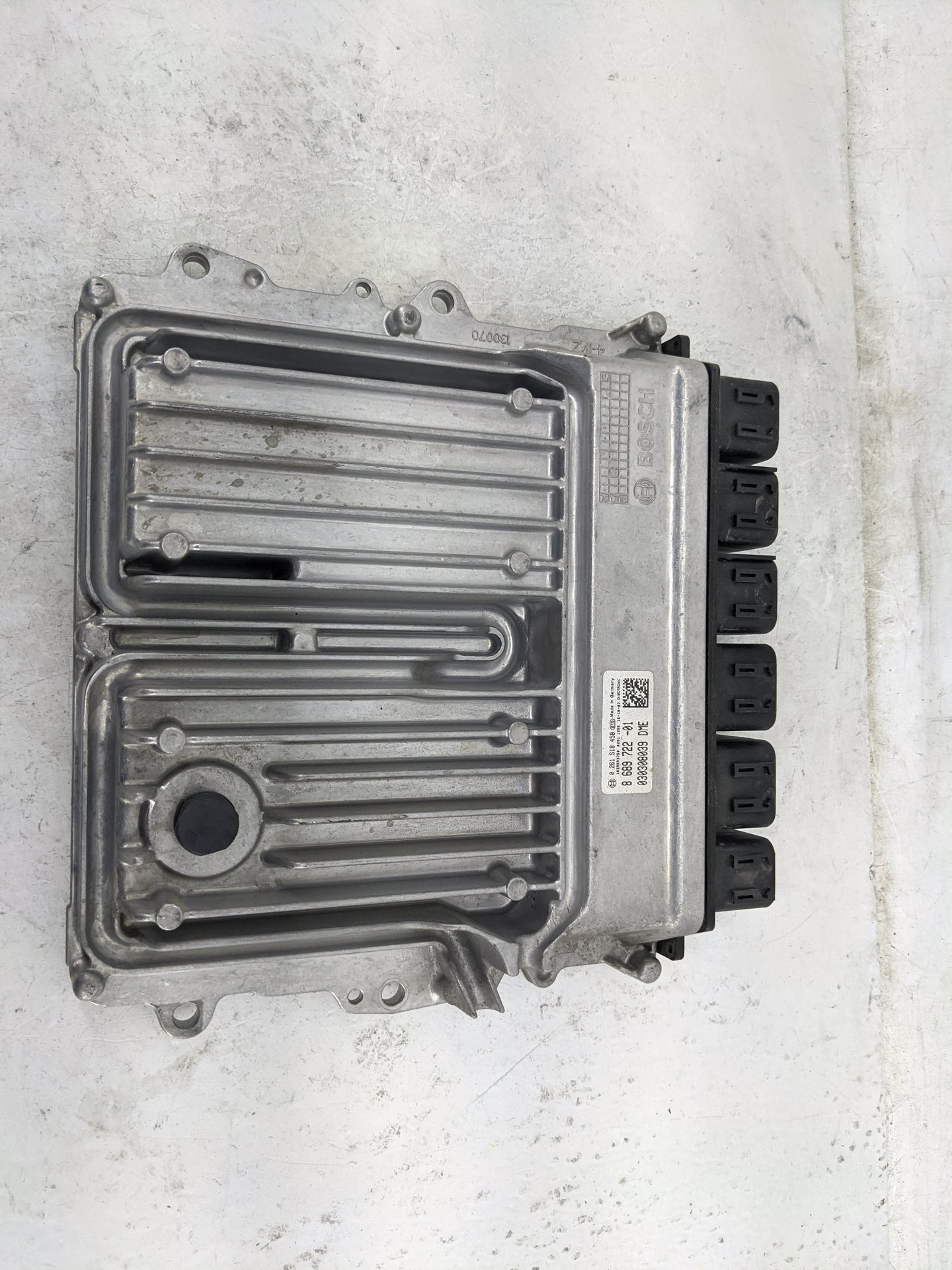 2018 Bmw 740i PCM Engine Control Computer ECU ECM PCU OEM P/N:0261S22732 6989869, 1034406255 Fits OEM Used Auto Parts - Oemu