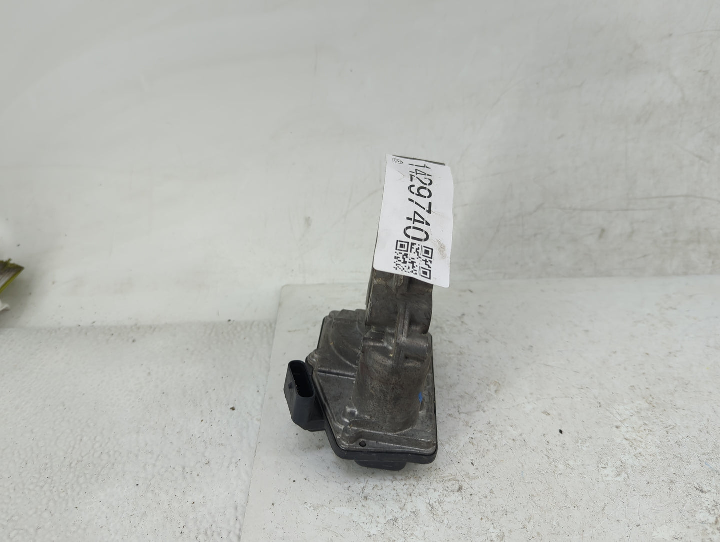 2018-2020 Bmw M5 Throttle Body P/N:A2C80221500 7 619 008 Fits Fits 2016 2017 2018 2019 2020 2021 2022 OEM Used Auto Parts - 