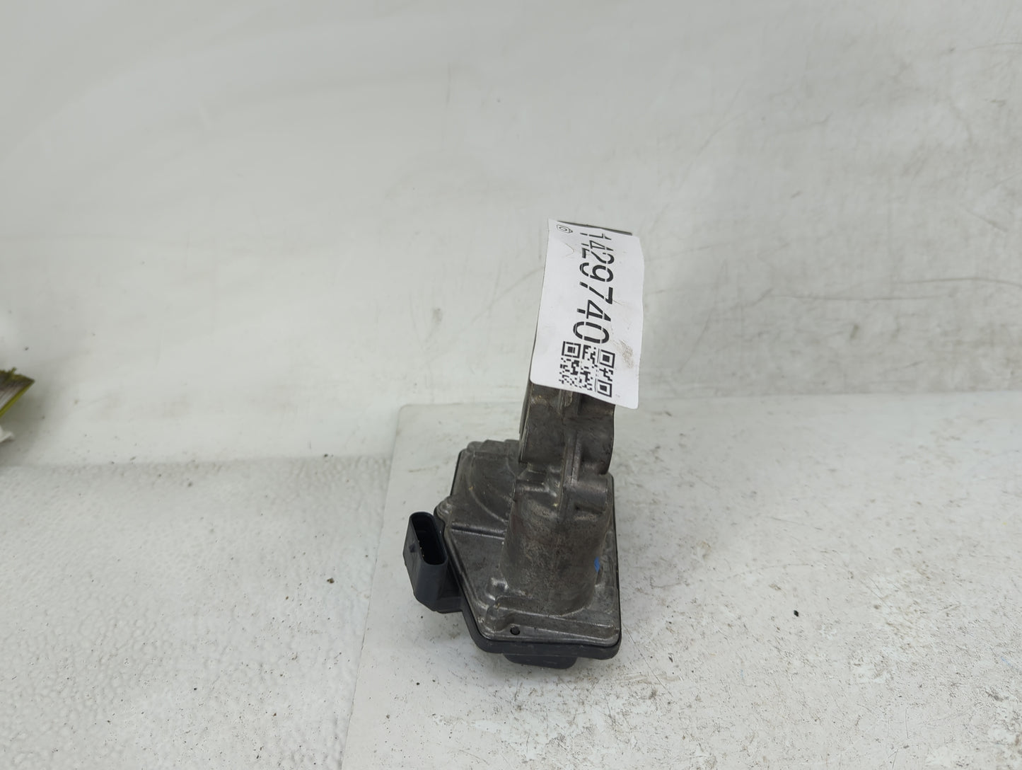 2018-2020 Bmw M5 Throttle Body P/N:A2C80221500 7 619 008 Fits Fits 2016 2017 2018 2019 2020 2021 2022 OEM Used Auto Parts - 