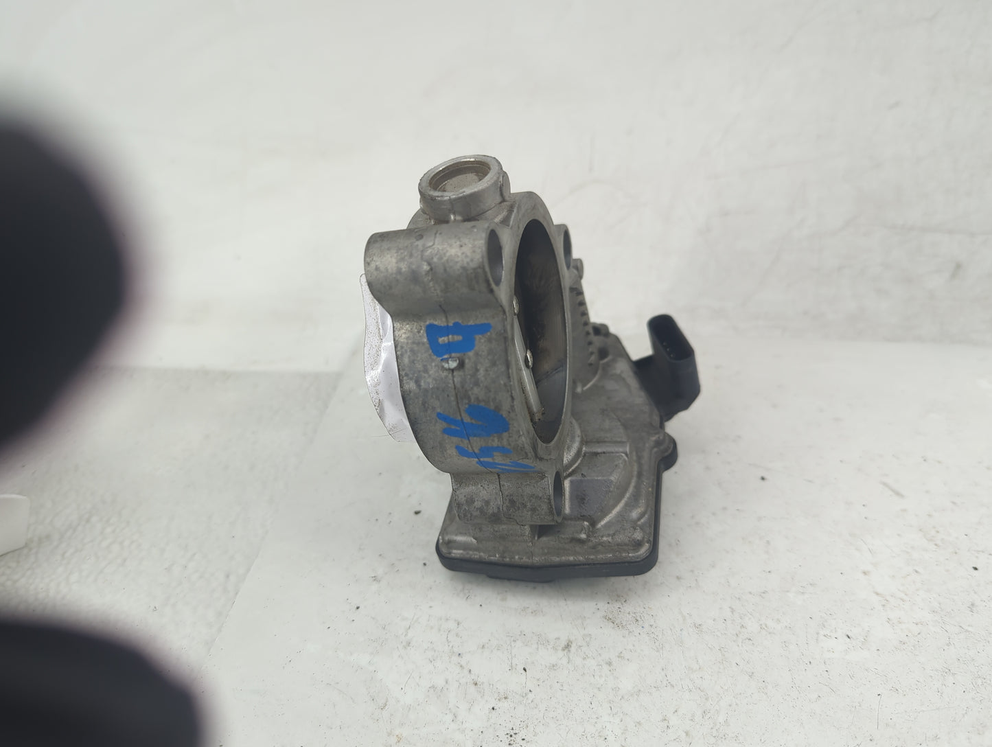 2018-2020 Bmw M5 Throttle Body P/N:A2C80221500 Fits Fits 2016 2017 2018 2019 2020 2021 2022 OEM Used Auto Parts - Oemusedaut