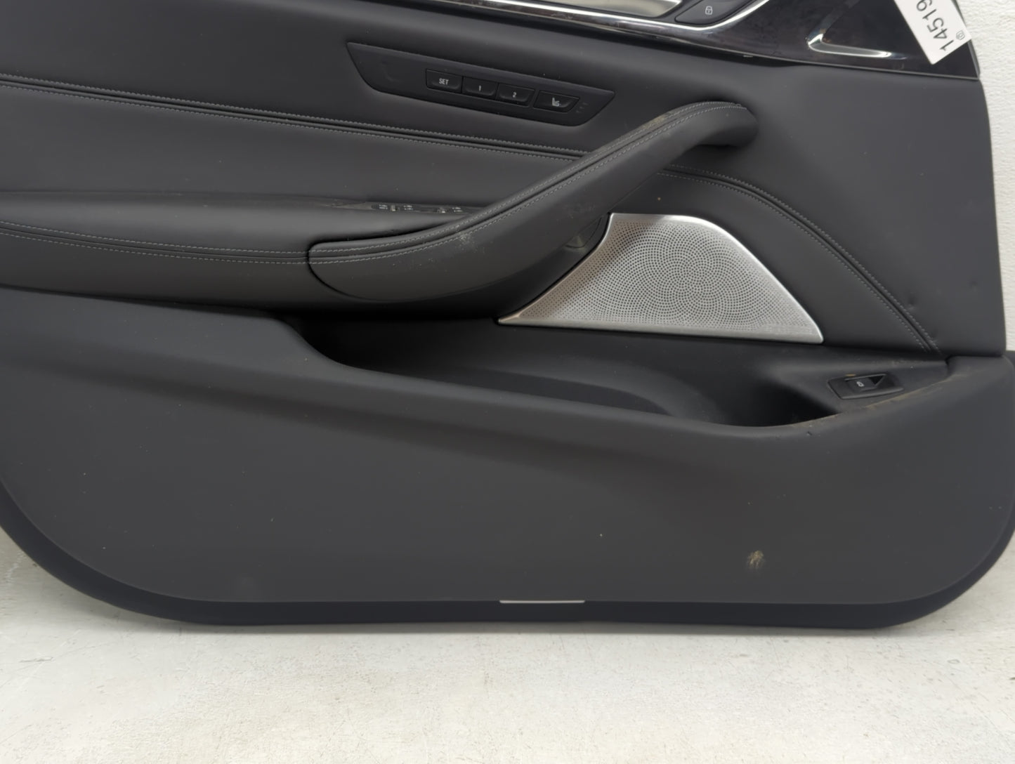 2018 Bmw M5 Front Left Driver Interior Door Panel Trim - Oemusedautoparts1.com