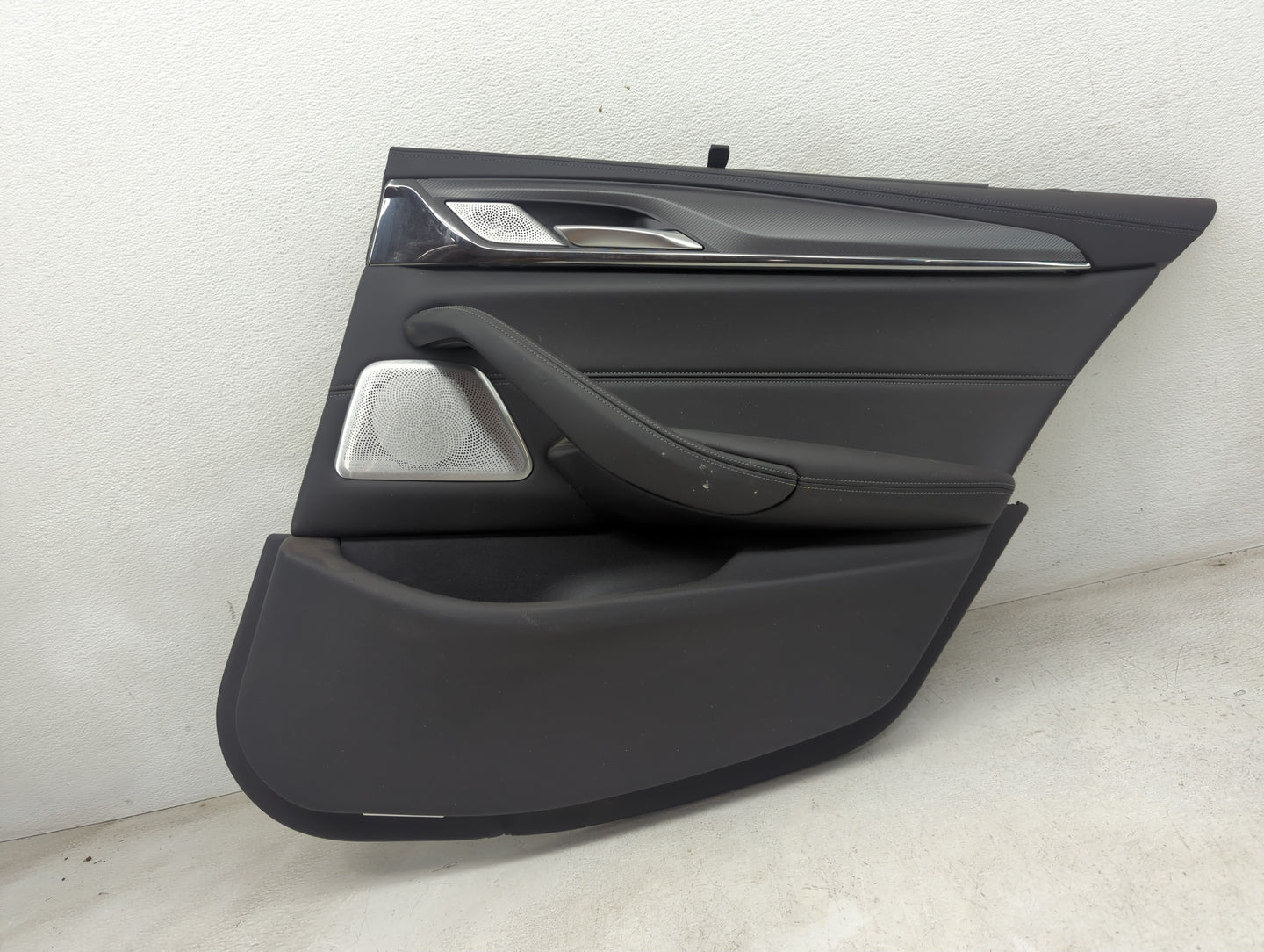 2018 Bmw M5 Rear Right Passenger Interior Door Panel Trim - Oemusedautoparts1.com