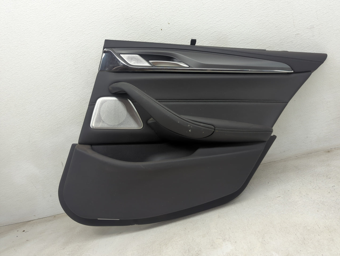 2018 Bmw M5 Rear Right Passenger Interior Door Panel Trim - Oemusedautoparts1.com