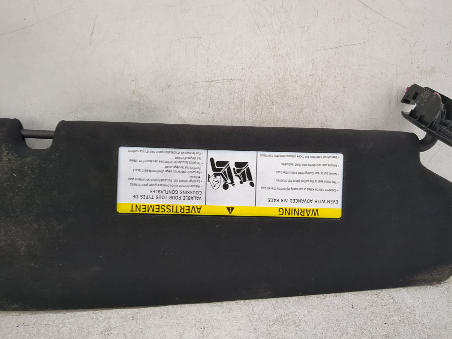 2018 Bmw M5 Sun Visor Shade Replacement Driver Left Mirror Fits OEM Used Auto Parts - Oemusedautoparts1.com