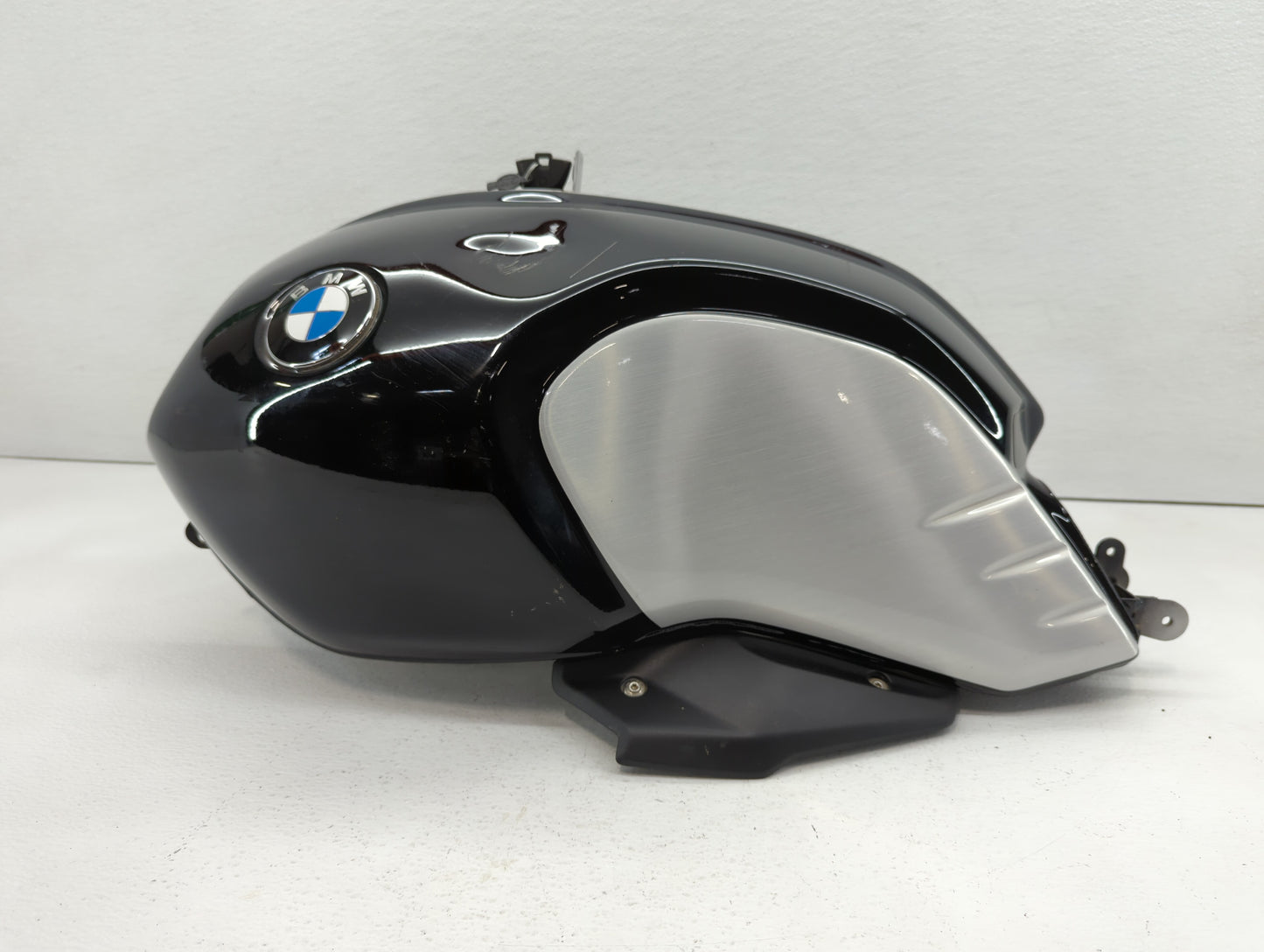 2018 Bmw R Ninet Motorcycle Fuel Gas Petrol Tank Black - Oemusedautoparts1.com