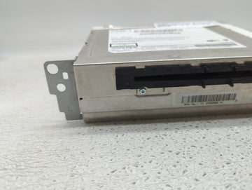 2018 Bmw X1 Radio AM FM Cd Player Receiver Replacement P/N:8705966 A2C9ZUA149, 700B-UA149, NB00061N01C1711270756 Fits OEM Used Auto Parts