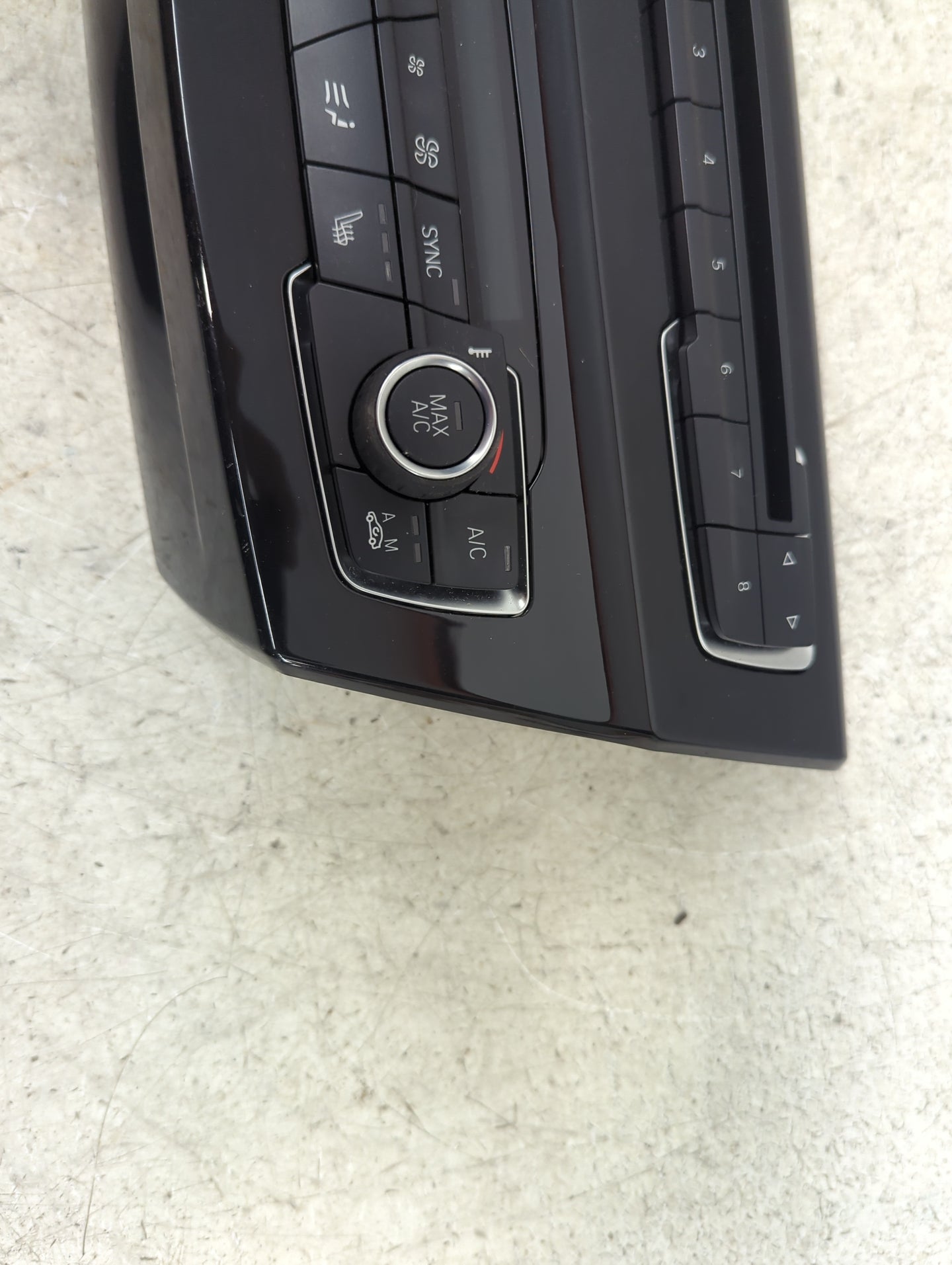 2016-2018 Bmw X1 Climate Control Module Temperature AC/Heater Replacement P/N:9371462-03 9371465-04 Fits OEM Used Auto Parts