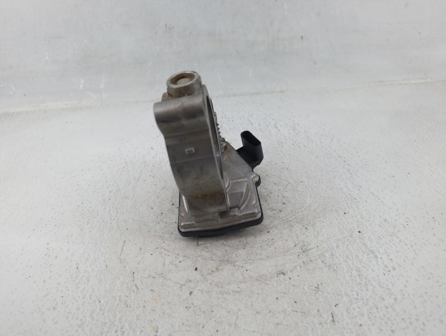 2018 Bmw X1 Throttle Body P/N:7 619 008 A2C15022400 Fits OEM Used Auto Parts - Oemusedautoparts1.com
