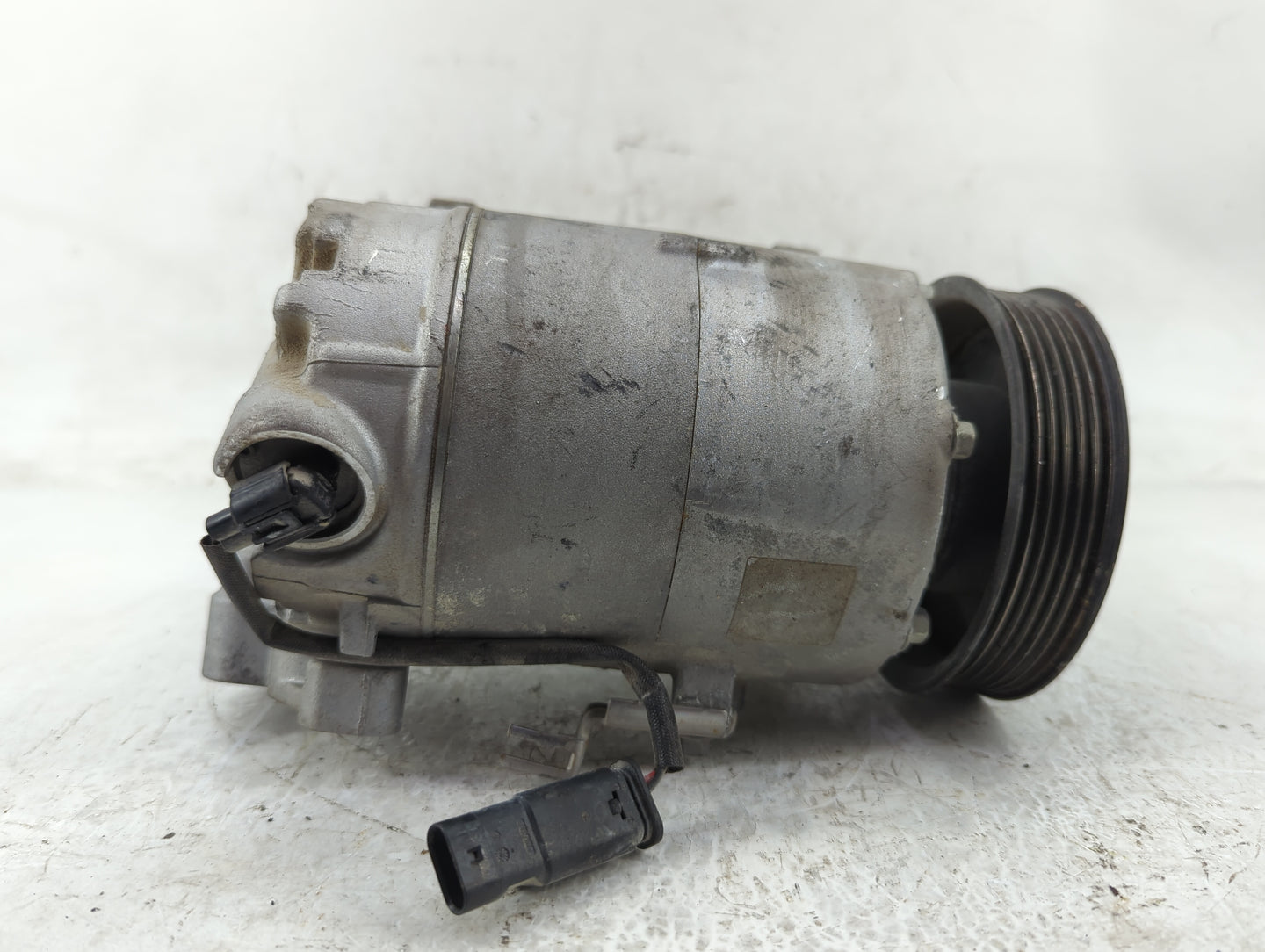 2018-2019 Bmw X2 Air Conditioning A/c Ac Compressor Oem - Oemusedautoparts1.com