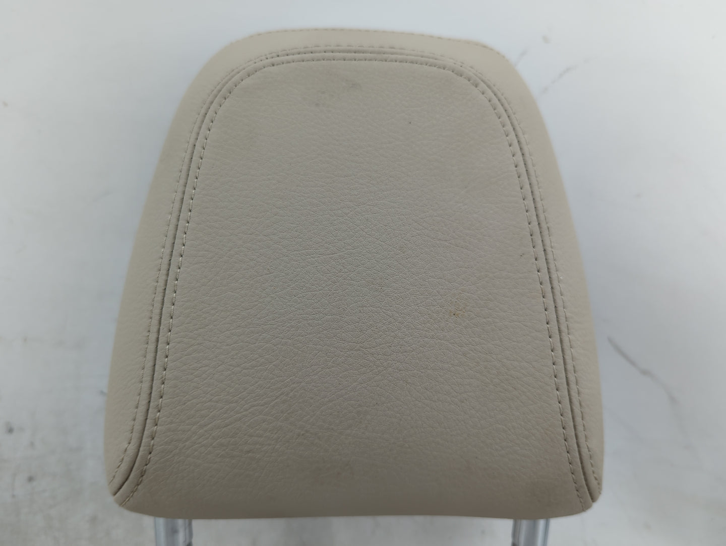 2018-2020 Bmw X2 Headrest Head Rest Front Driver Passenger Seat Fits Fits 2018 2019 2020 OEM Used Auto Parts - Oemusedautopa