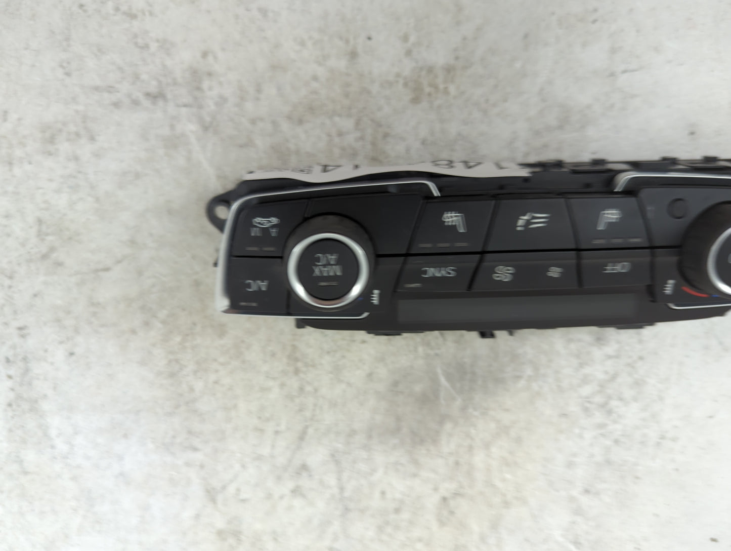2018-2020 Bmw X2 Climate Control Module Temperature AC/Heater Replacement P/N:9371462-03 18B018CP1537 Fits OEM Used Auto Par