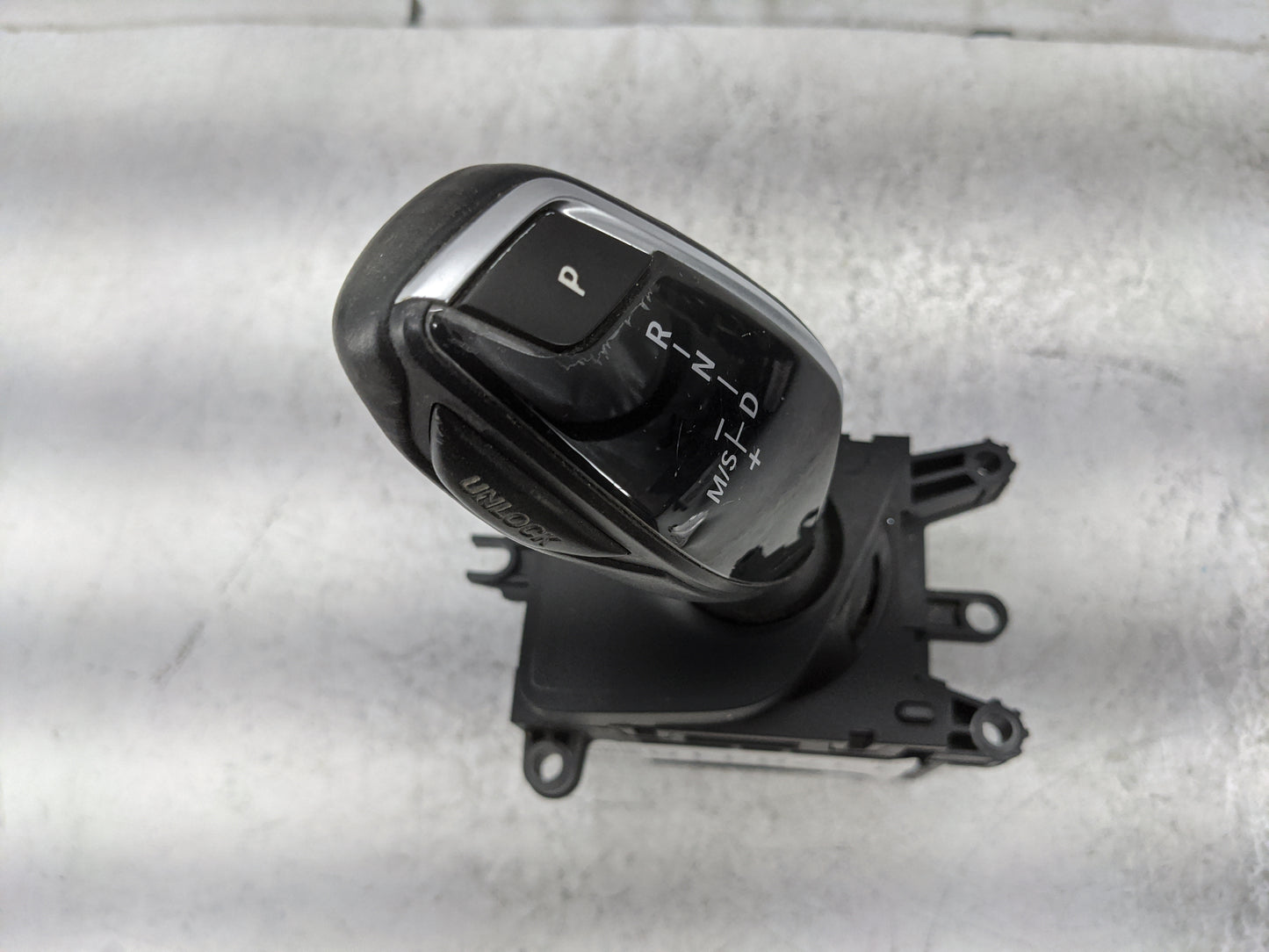 2018 Bmw X3 Floor Console Assembly Shifter - Oemusedautoparts1.com