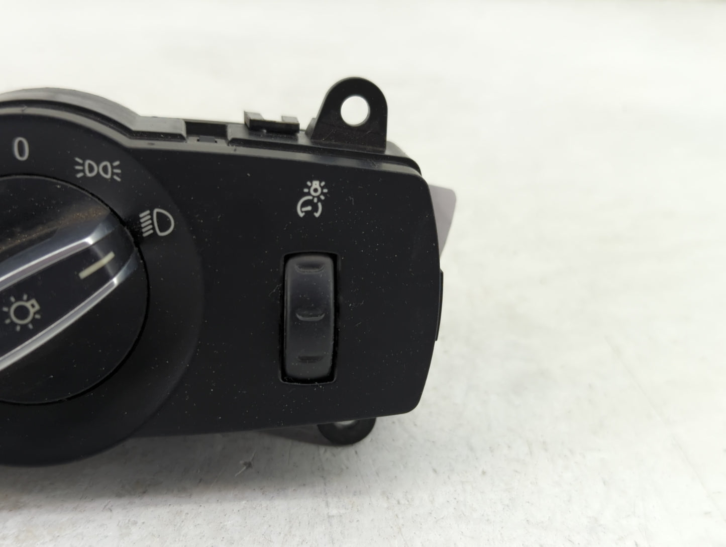 2018 Bmw X4 Headlight Head Light Switch Lamp Control - Oemusedautoparts1.com